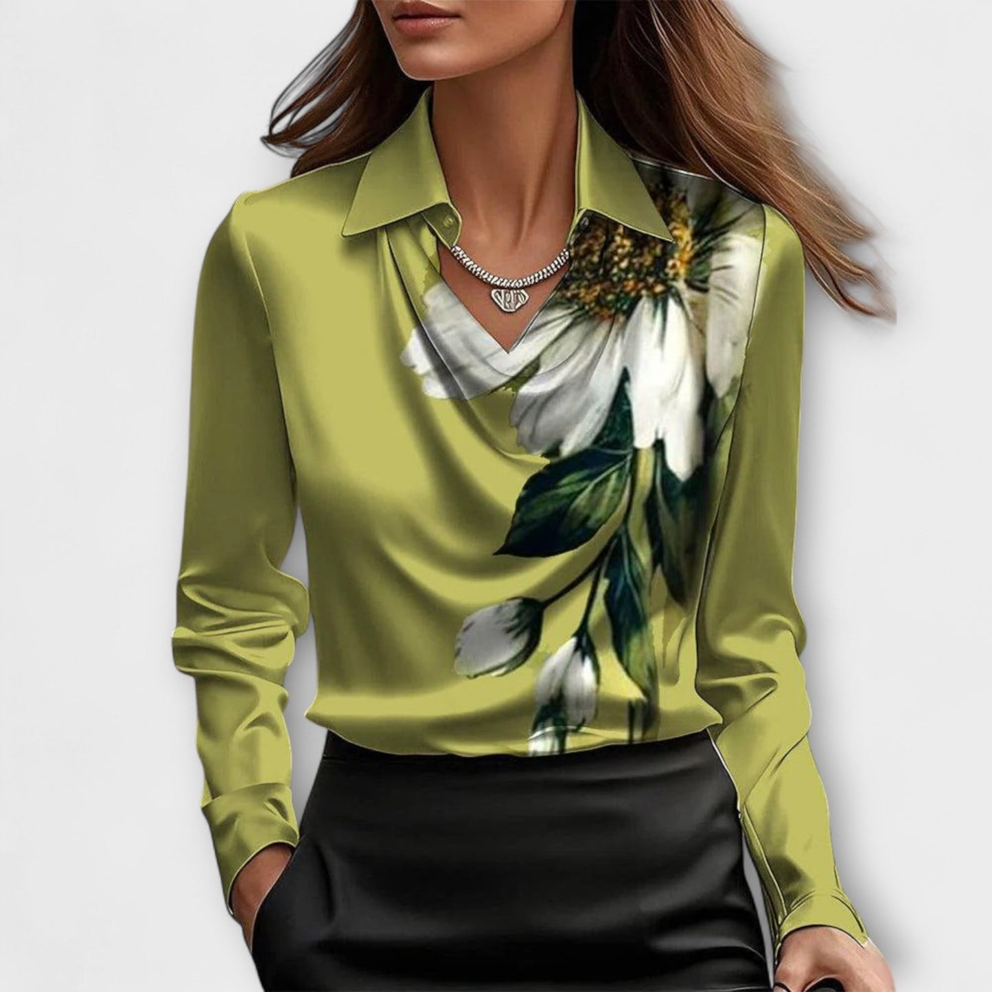 Lucie – Elegantní blůza s řaseným výstřihem
