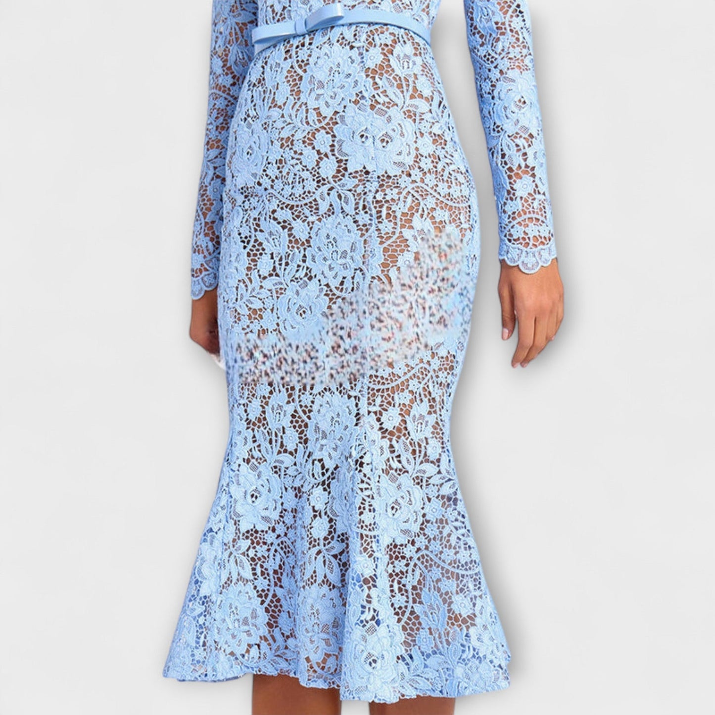 Freya - Elegantní Midi Šaty z Květnaté Krajky