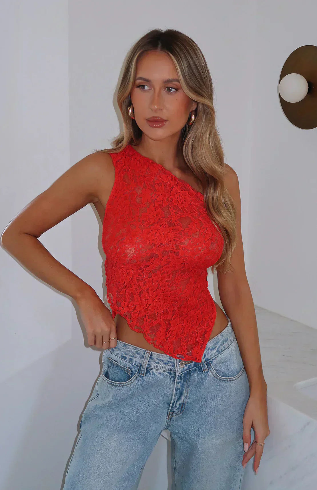 Luise - Top s Krajkou s Detaily na Zádech